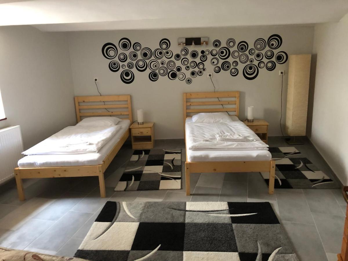Apartamento Rigó Lak Miskolc Exterior foto